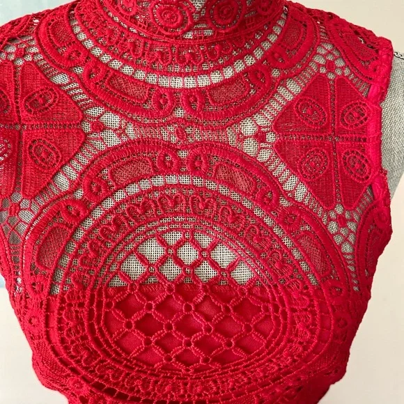 CHARLOTTE RUSSE STUNNING ❤️RED❤️ SPECIAL OCCASION DRESS SIZE MEDIUM 🌟EUC🌟 - Picture 3 of 12